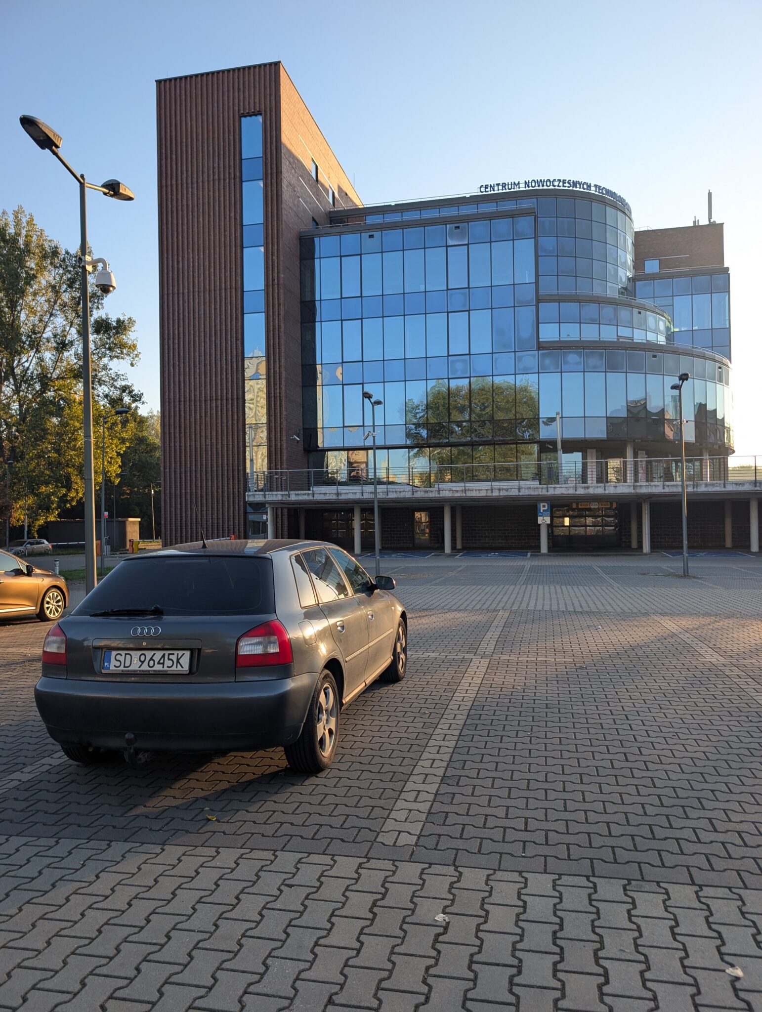 PXL_20261004_054136075
